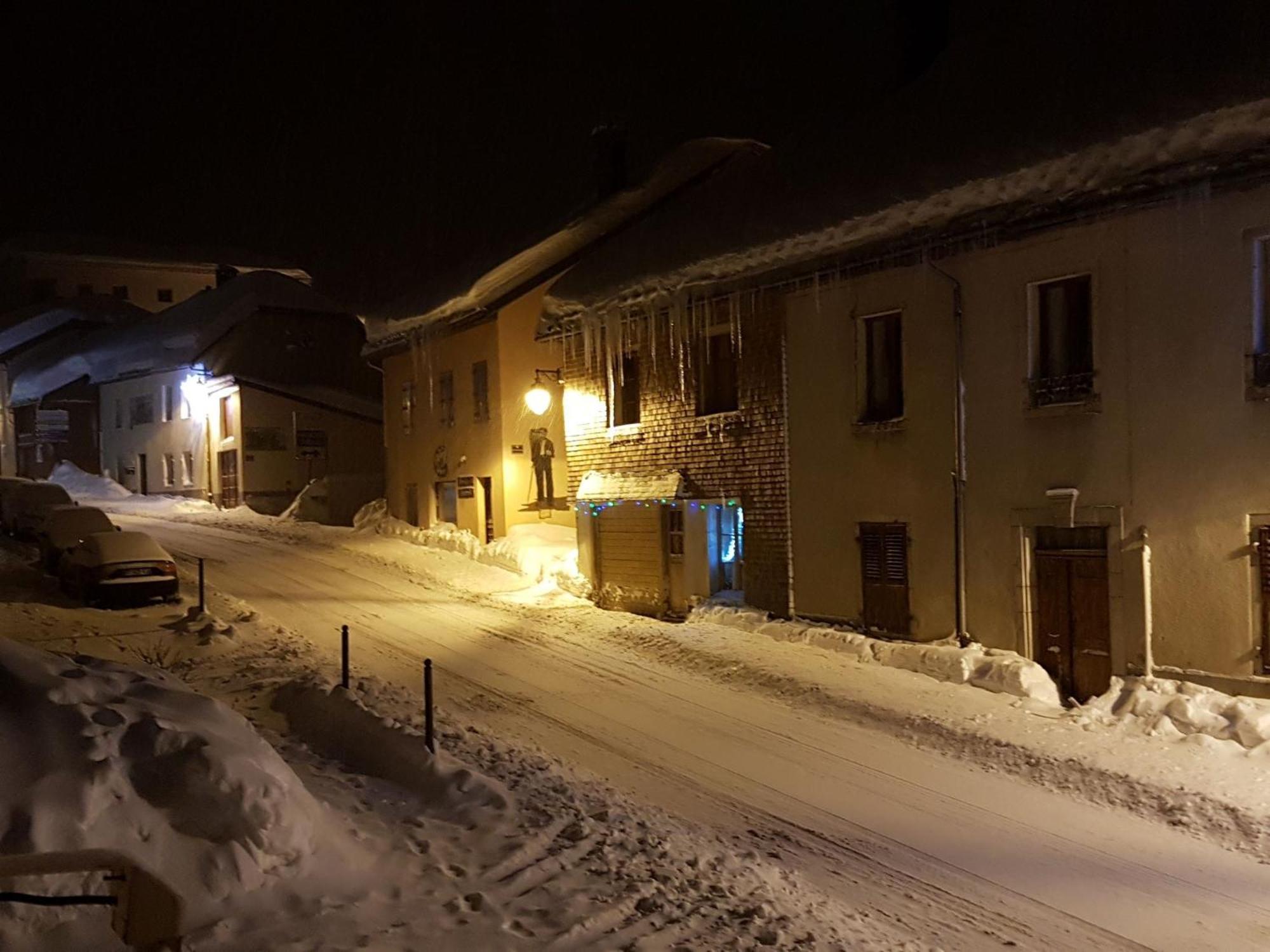 Dvacances Résidence les tavaillons Mijoux Esterno foto